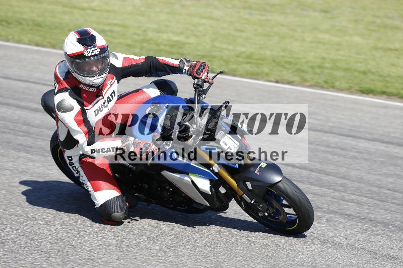 /Archiv-2025/12 30.04.2025 Speer Racing ADR/Gruppe gruen/911